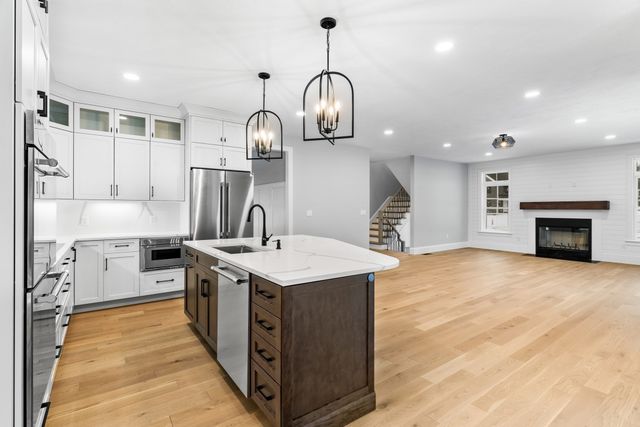 Lot 2 - 11 Earle Stewart Ln, Wrentham, MA 02093
