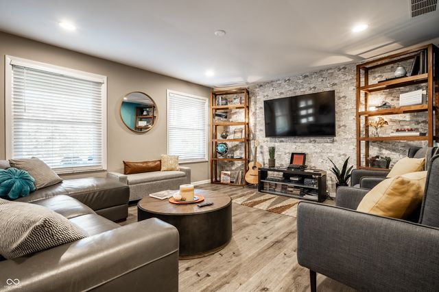 845 Emerson Road, Carmel, IN 46032