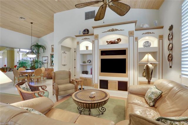 435 Terracina WAY, Naples, FL 34119