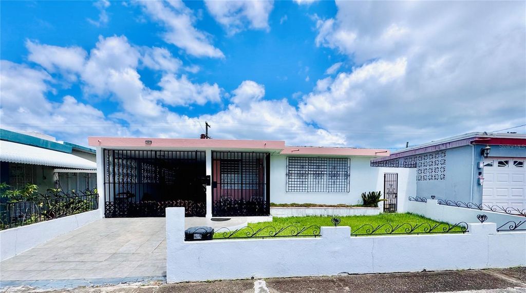 Calle 232 COUNTRY CLUB JF-33, Carolina, PR 00982