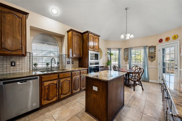 5400 Rolling Meadows Drive, Fort Worth, TX 76123