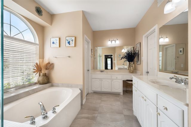5400 Rolling Meadows Drive, Fort Worth, TX 76123