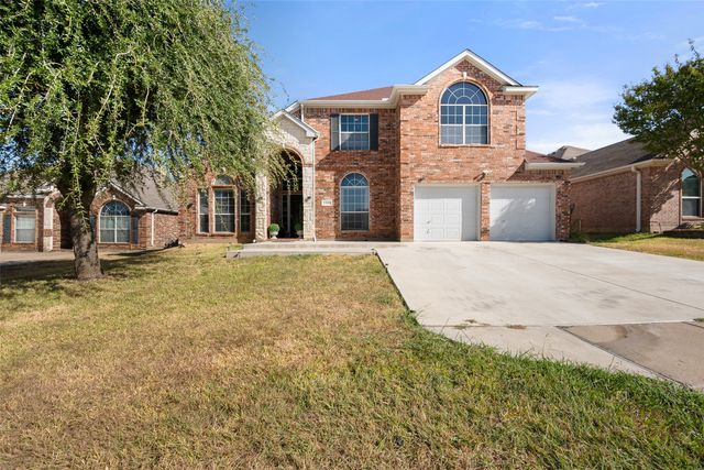 5400 Rolling Meadows Drive, Fort Worth, TX 76123