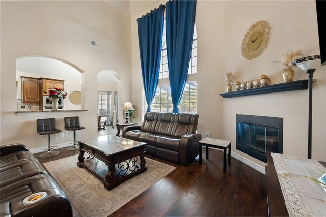 5400 Rolling Meadows Drive, Fort Worth, TX 76123
