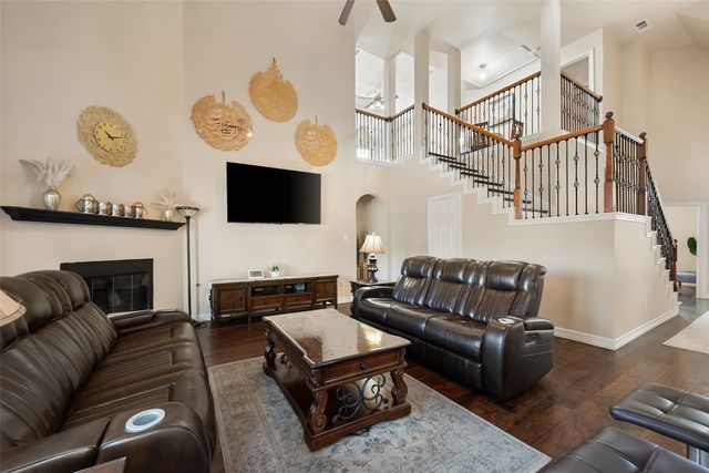 5400 Rolling Meadows Drive, Fort Worth, TX 76123