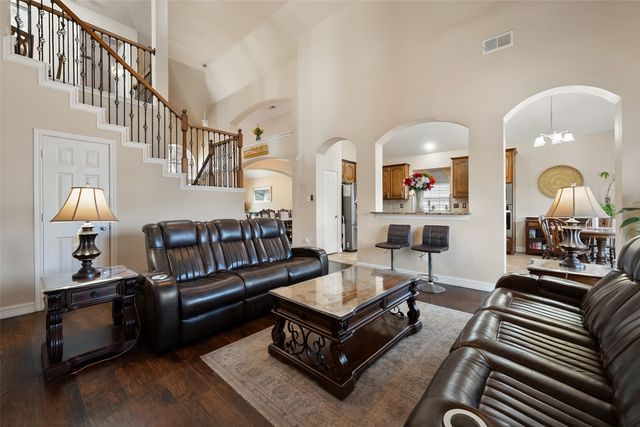 5400 Rolling Meadows Drive, Fort Worth, TX 76123