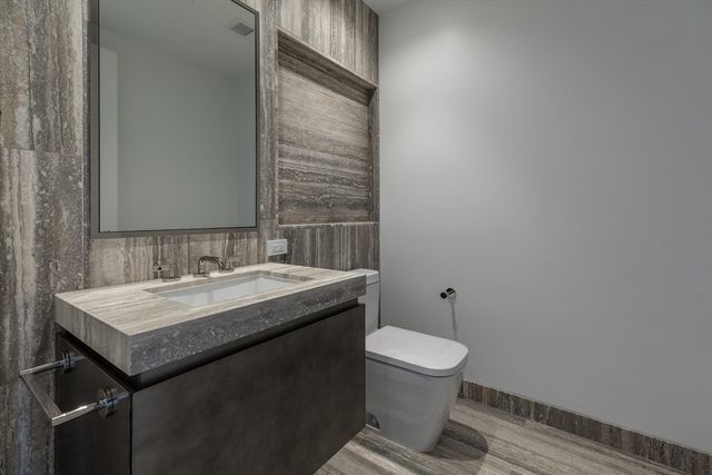 682 Atlantic Ave 4210A, Boston, MA 02110