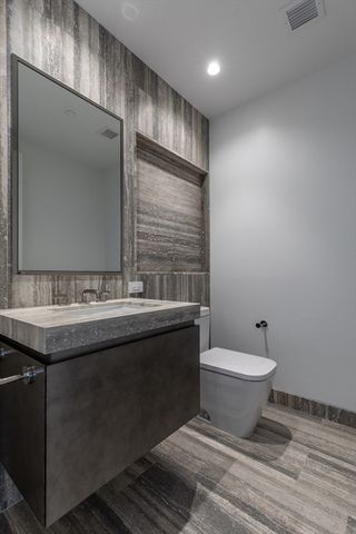 682 Atlantic Ave 4210A, Boston, MA 02110