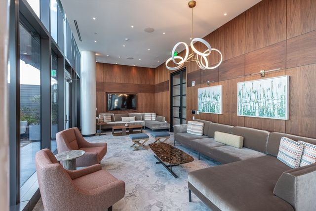 682 Atlantic Ave 4210A, Boston, MA 02110