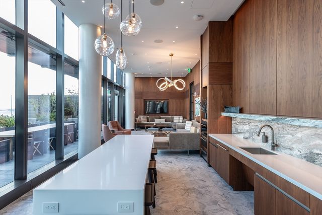 682 Atlantic Ave 4210A, Boston, MA 02110