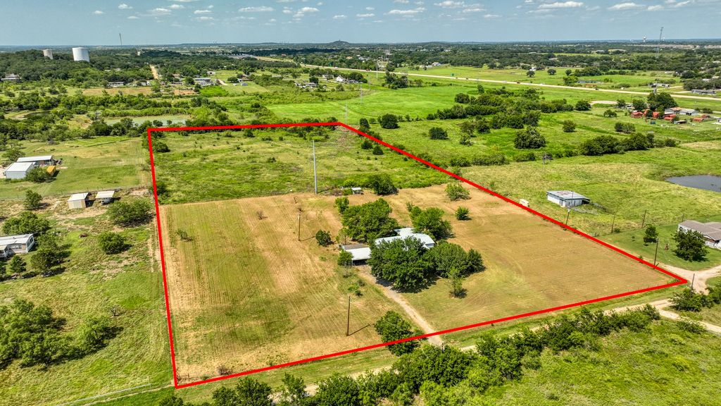 2204 Mazac Road, Joshua, TX 76058