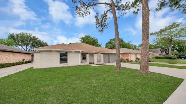 2407 Bradford Drive, Missouri City, TX 77489