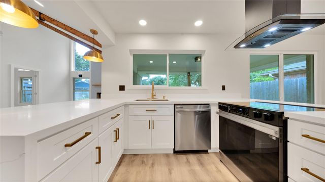 2407 Bradford Drive, Missouri City, TX 77489