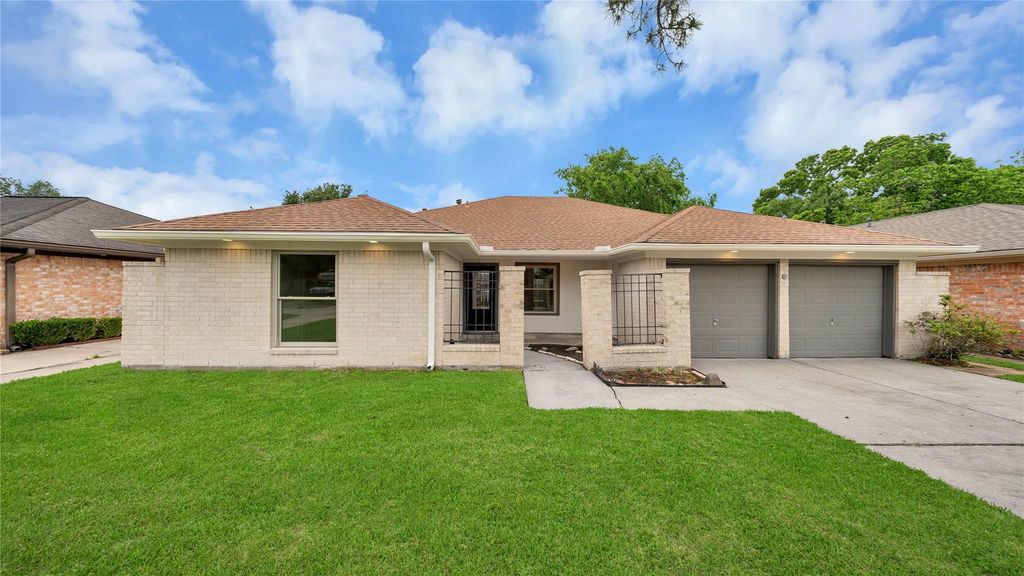 2407 Bradford Drive, Missouri City, TX 77489