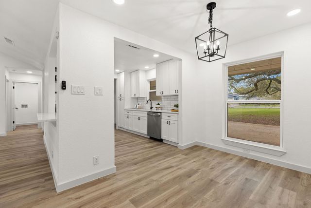 1806 Killarney DR, Leander, TX 78641