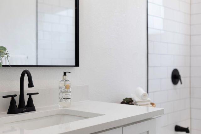 1806 Killarney DR, Leander, TX 78641