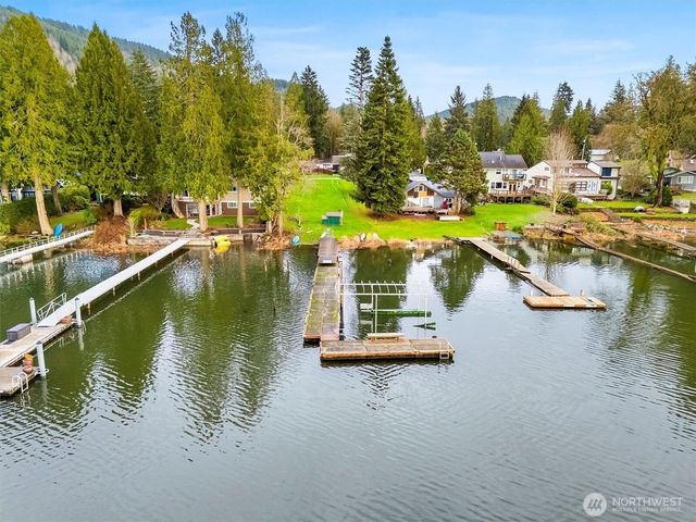 299 Friday Creek Road, Bellingham, WA 98229