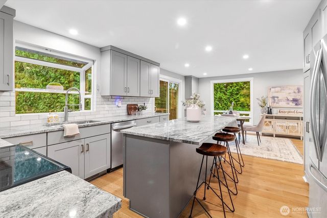 299 Friday Creek Road, Bellingham, WA 98229