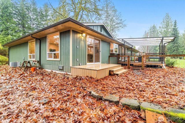 299 Friday Creek Road, Bellingham, WA 98229