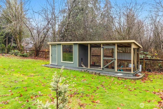 299 Friday Creek Road, Bellingham, WA 98229