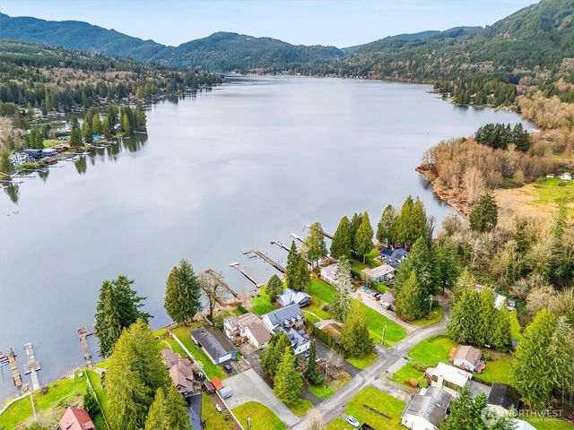 299 Friday Creek Road, Bellingham, WA 98229