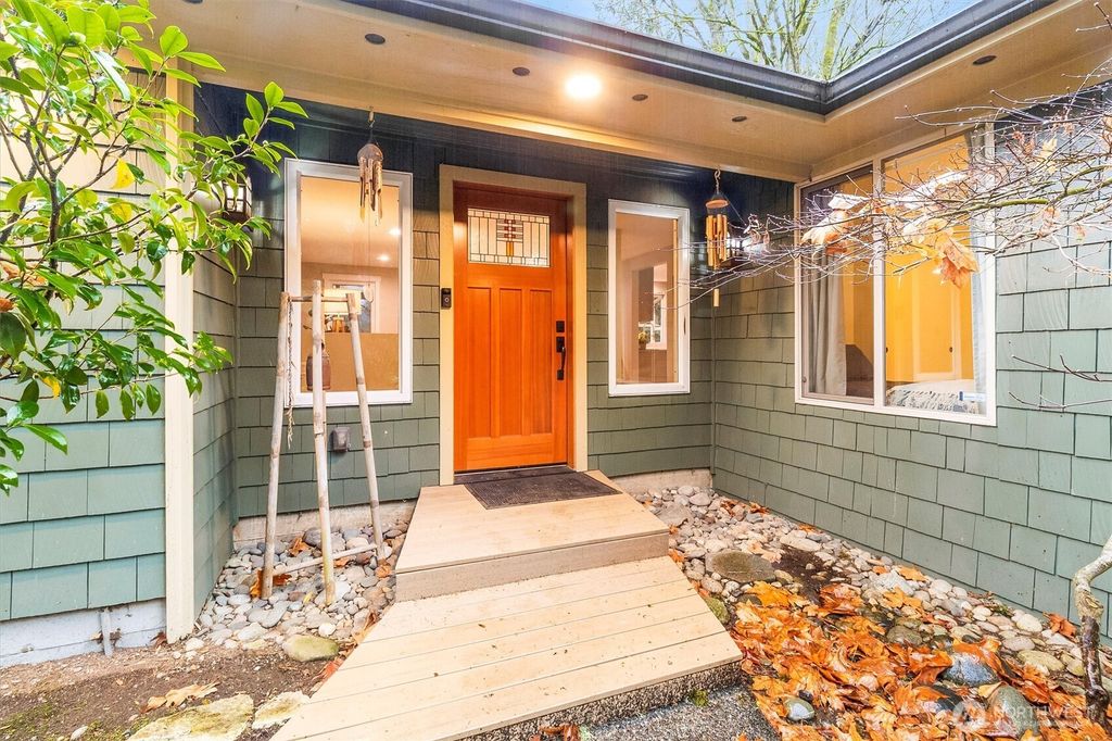 299 Friday Creek Road, Bellingham, WA 98229