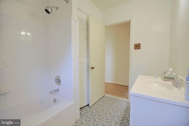 4121 LOCH CARROW RD, Baltimore, MD 21236