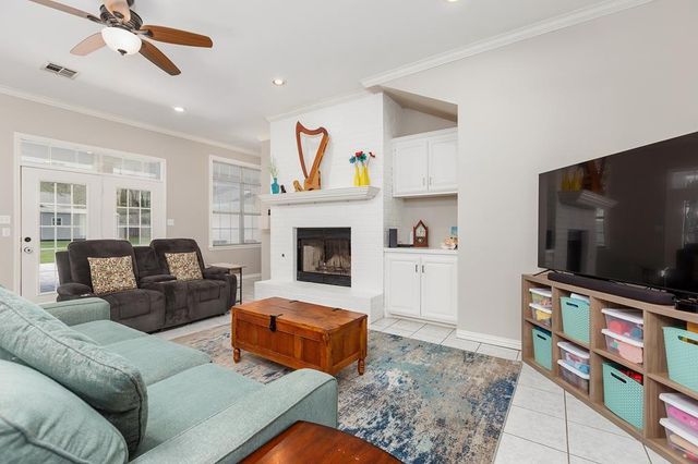 301 Southern Trace, Lufkin, TX 75901