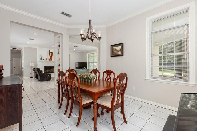 301 Southern Trace, Lufkin, TX 75901