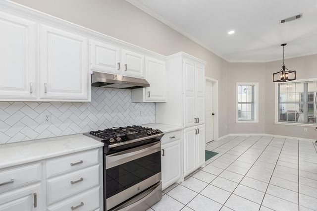 301 Southern Trace, Lufkin, TX 75901