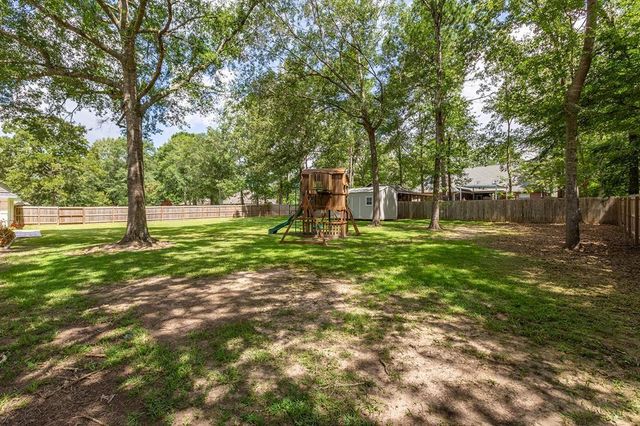 301 Southern Trace, Lufkin, TX 75901