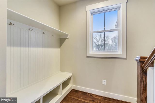 3913 VICTORIA OAKS TRL, Annandale, VA 22003