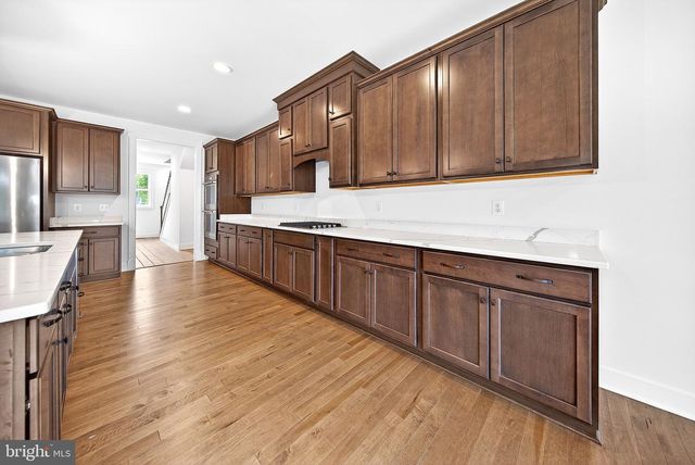 3913 VICTORIA OAKS TRL, Annandale, VA 22003