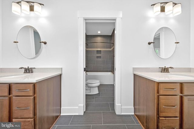 3913 VICTORIA OAKS TRL, Annandale, VA 22003