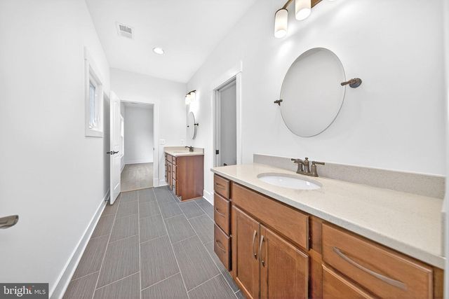 3913 VICTORIA OAKS TRL, Annandale, VA 22003