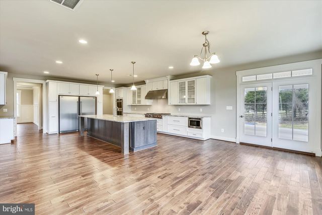 3913 VICTORIA OAKS TRL, Annandale, VA 22003