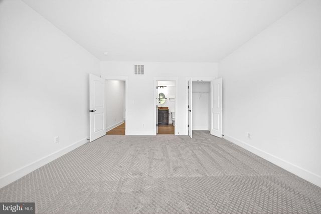3913 VICTORIA OAKS TRL, Annandale, VA 22003