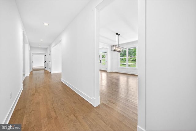 3913 VICTORIA OAKS TRL, Annandale, VA 22003