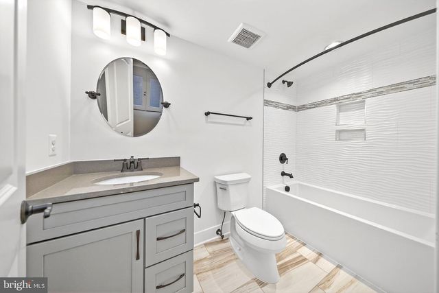 3913 VICTORIA OAKS TRL, Annandale, VA 22003