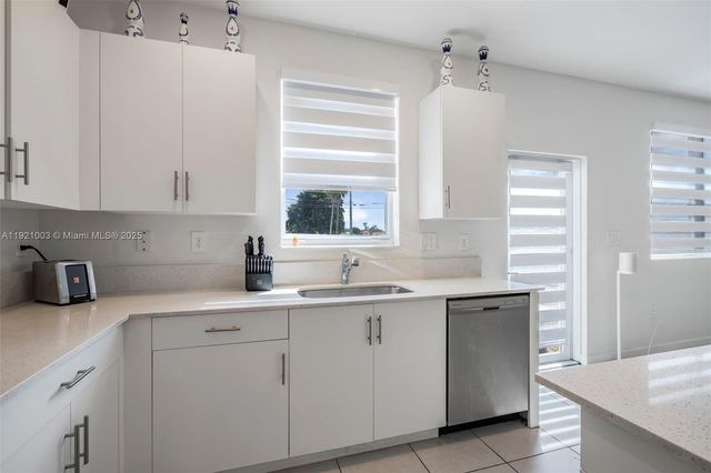 21189 SW 127th Ct, Miami, FL 33177