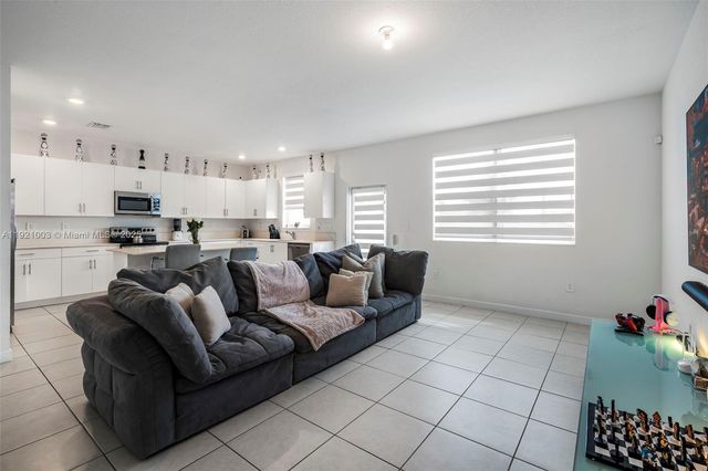 21189 SW 127th Ct, Miami, FL 33177