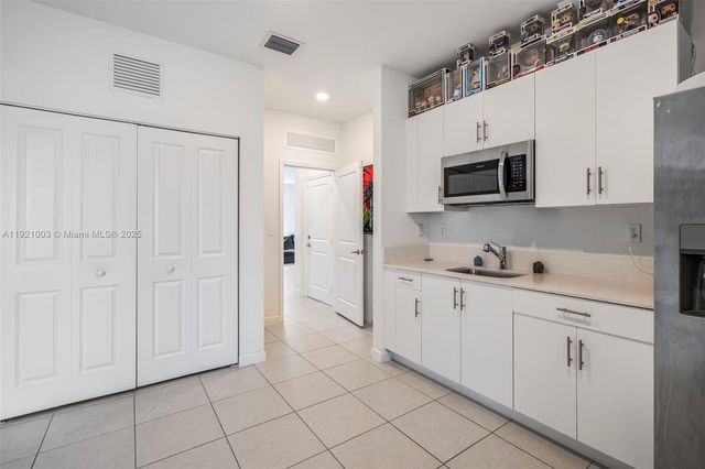 21189 SW 127th Ct, Miami, FL 33177