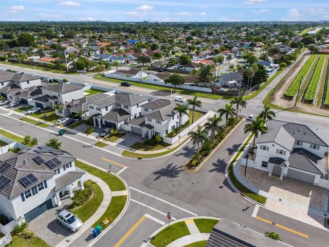 21189 SW 127th Ct, Miami, FL 33177