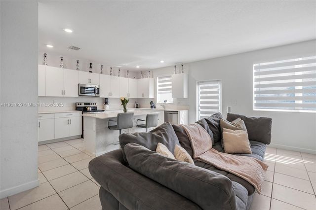 21189 SW 127th Ct, Miami, FL 33177