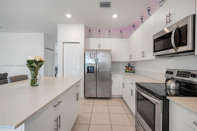 21189 SW 127th Ct, Miami, FL 33177