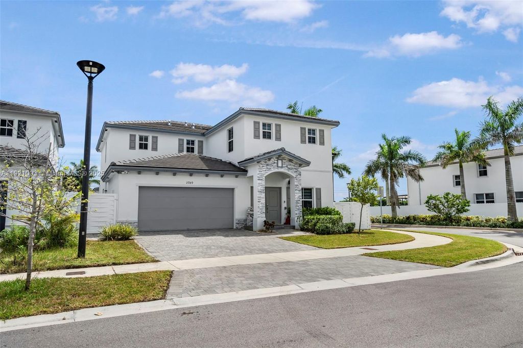 21189 SW 127th Ct, Miami, FL 33177