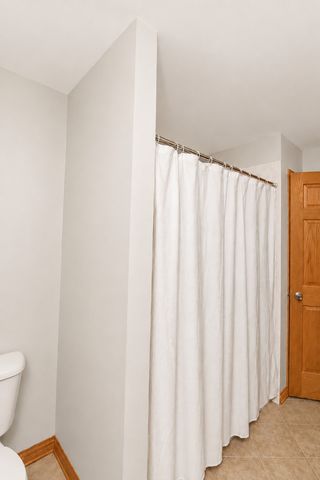 506 Old Country Way, Wauconda, IL 60084