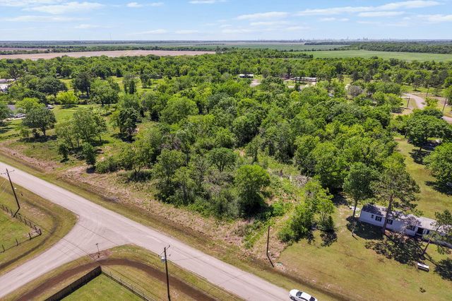 452 County Road 4863, Dayton, TX 77535