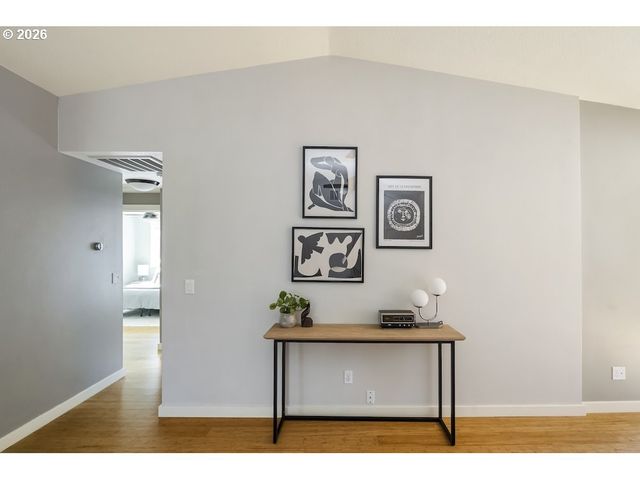 5110 Ne EMERSON Ct, Portland, OR 97218