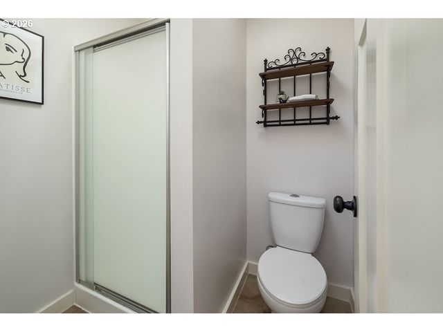 5110 Ne EMERSON Ct, Portland, OR 97218